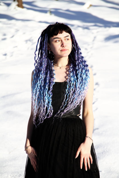 Curly Dreadlocks Single Ended Rosa zu Hellblau 55cm