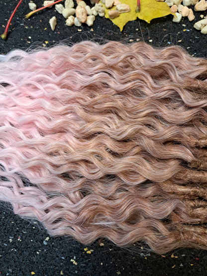 Curly Dreadlocks Single Ended Hellbraun Rosa Weiß 55cm